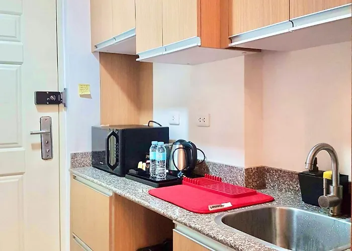 Stay, Park, Swim And Near Mactan Airport Appartement