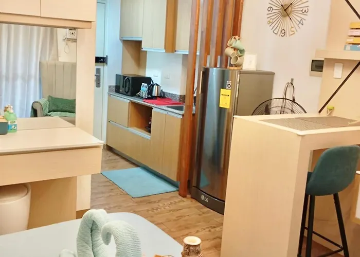 Stay, Park, Swim And Near Mactan Airport Appartement